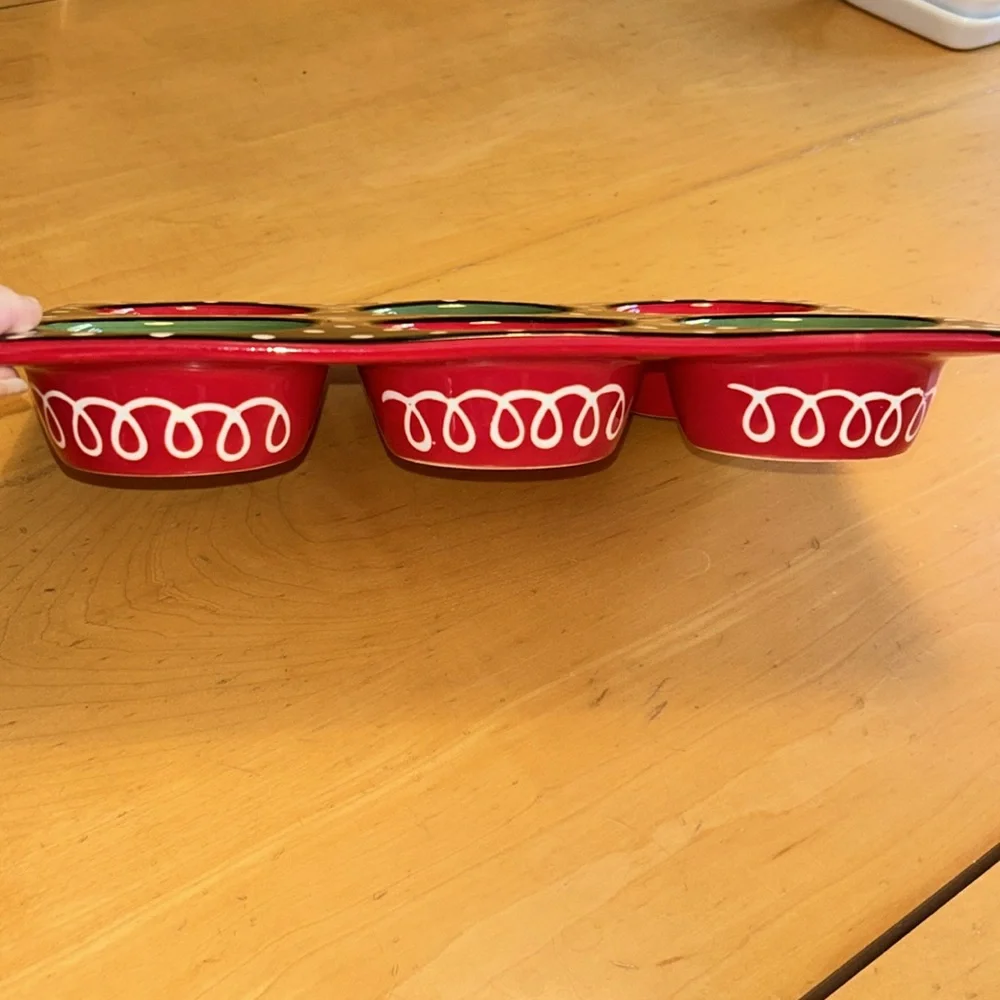 Pier 1 canned painted ovenware. Muffin pan.